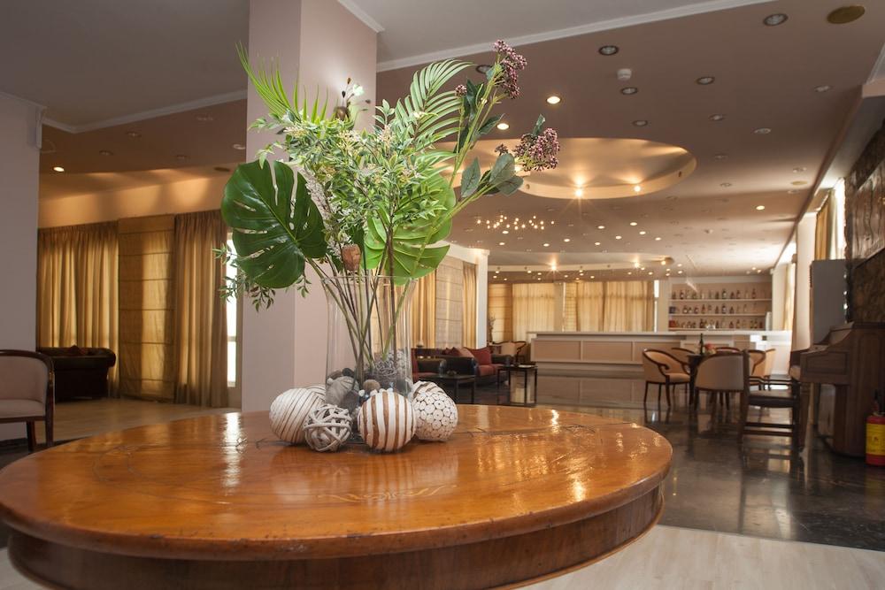 Alexandros Hotel Perama  Ngoại thất bức ảnh