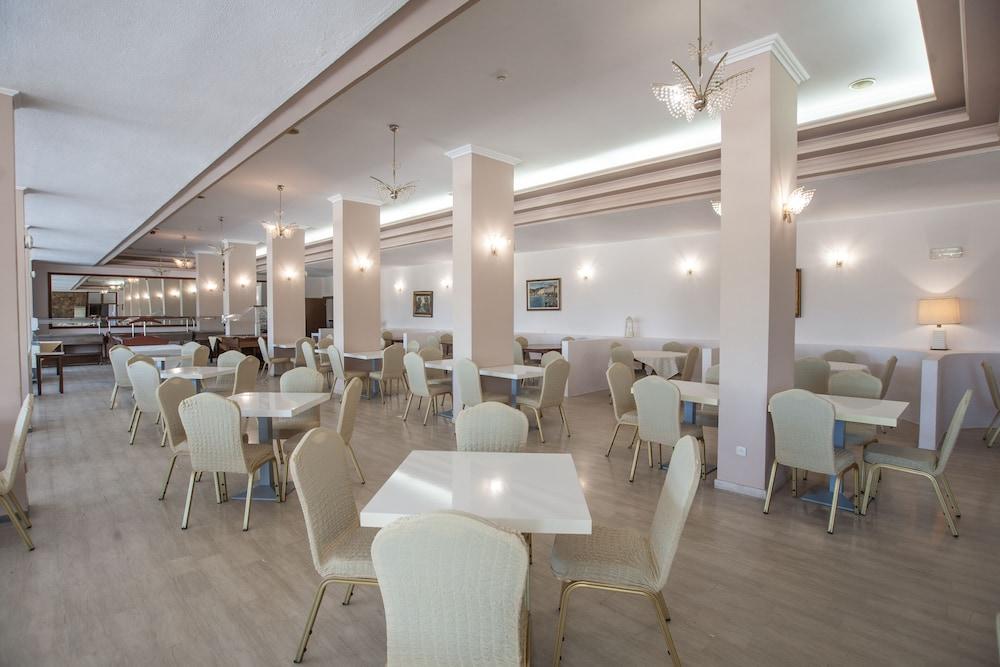 Alexandros Hotel Perama  Ngoại thất bức ảnh