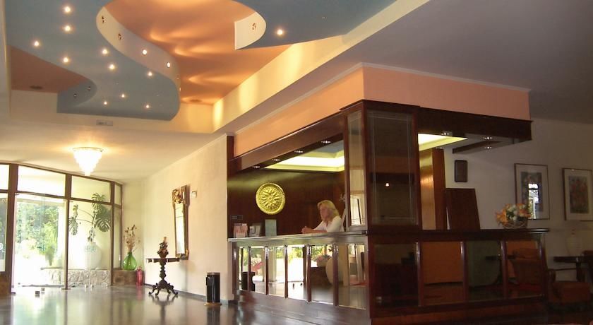 Alexandros Hotel Perama  Ngoại thất bức ảnh